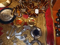 Lot 186 - dienblad met juwelen - afbeelding 2 van  4