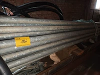 Lot 186 - metalen en kunststof irrigatiebuizen - afbeelding 1 van  5