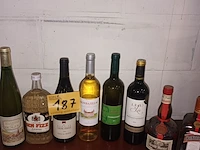 Lot 187 - flessen wijn en alcoholische drank. 8 stuks - afbeelding 1 van  4