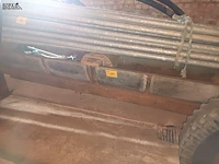 Lot 187 - lange tractorkar met 2 wielen - afbeelding 1 van  4