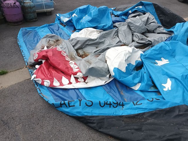 Lot 187 - luchtkasteel - afbeelding 3 van  3