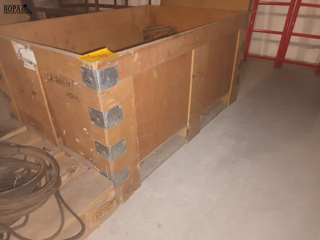 Lot 188 - houten bak - afbeelding 3 van  3