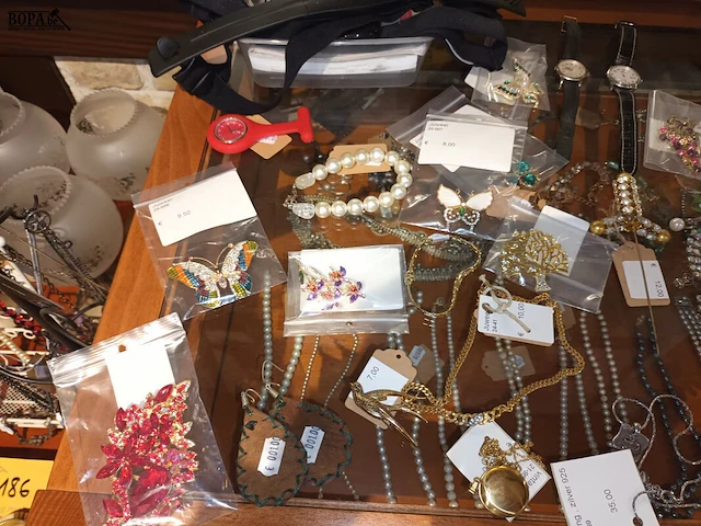 Lot 188 - lot juwelen - afbeelding 4 van  4