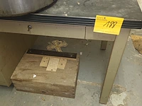 Lot 188 - metalen bureau - afbeelding 3 van  3