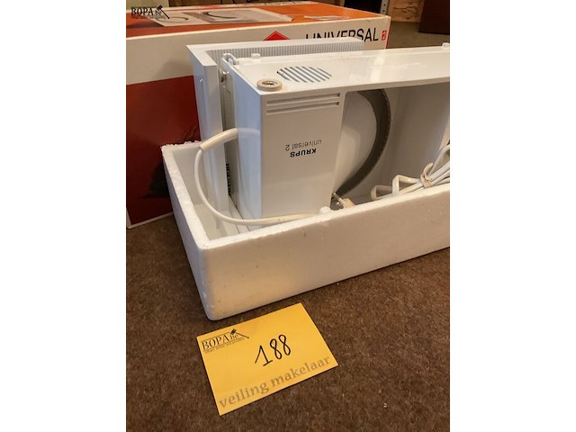 Lot 188 - set keuken frietsnijder, fondue vorken, koffiekan, scheppers - afbeelding 2 van  3