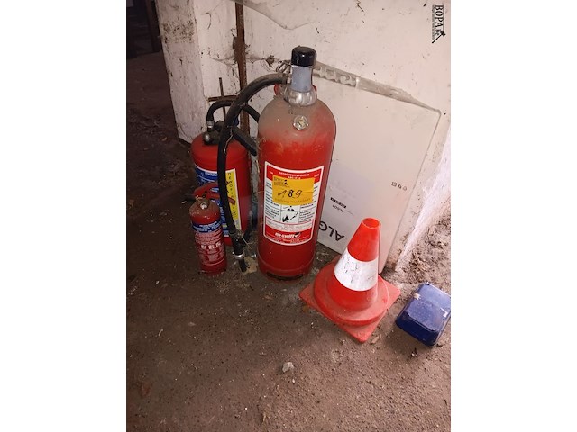 Lot 189 - brandblusapparaat. 3 stuks - afbeelding 1 van  1