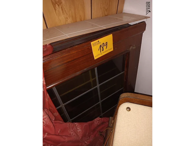 Lot 189 - houten deuren met vitroglas. 3 stuks - afbeelding 1 van  3