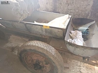 Lot 189 - kar - afbeelding 1 van  4