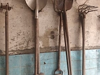 Lot 189 - tuin- en landbouwgereedschap - afbeelding 2 van  4