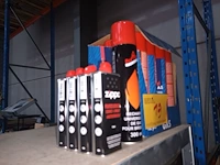 Lot 19 - aanstekergas en zippo benzine. 17 stuks - afbeelding 2 van  3