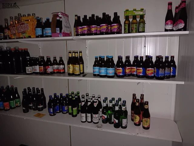 Lot 19 - bakken bieren, losse flesjes en sangria - afbeelding 3 van  6