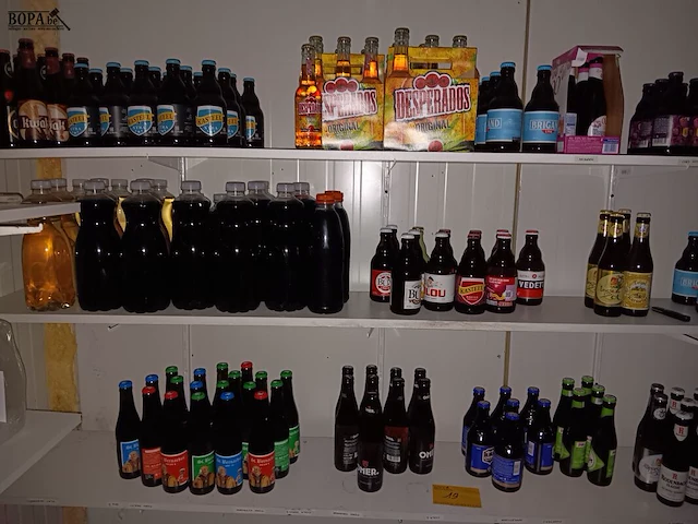 Lot 19 - bakken bieren, losse flesjes en sangria - afbeelding 5 van  6