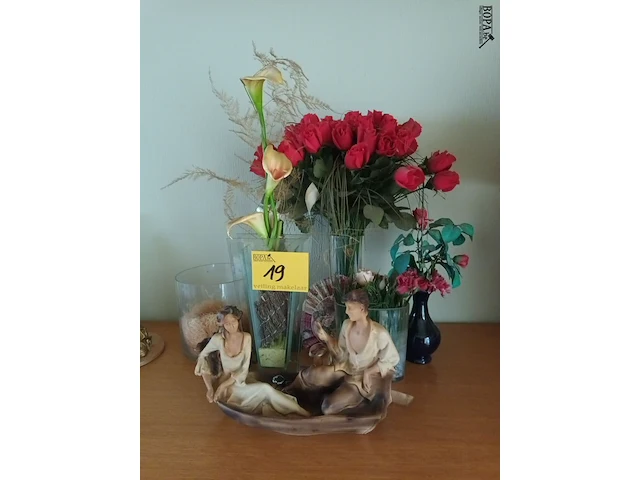 Lot 19 - decoratie. 8 stuks - afbeelding 1 van  4