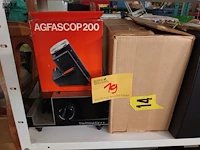 Lot 19 - diascoop en diaprojector - afbeelding 1 van  3