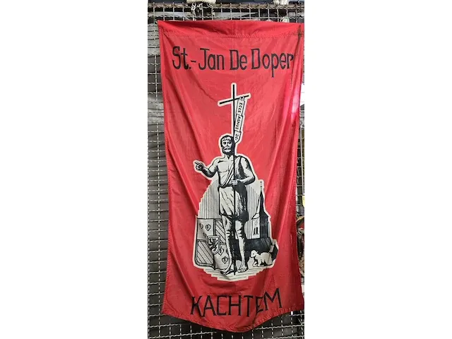 Lot 19 - doek st jan de doper, loodglas ieper en houten schild - afbeelding 2 van  4