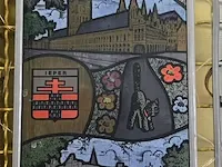 Lot 19 - doek st jan de doper, loodglas ieper en houten schild - afbeelding 3 van  4