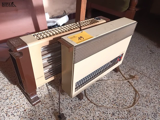 Lot 19 - elektrisch verwarmingstoestel. 2 stuks - afbeelding 2 van  3