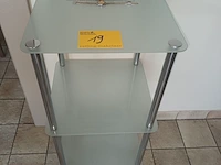 Lot 19 - glazen etagère - afbeelding 1 van  3