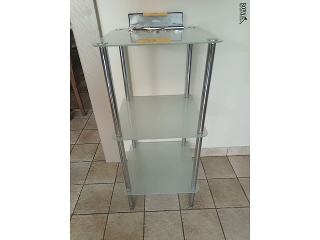 Lot 19 - glazen etagère - afbeelding 2 van  3