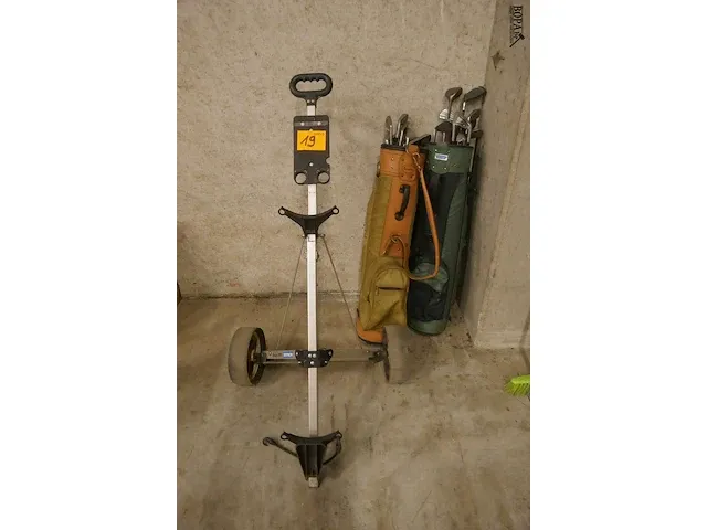 Lot 19 - golfset compleet - afbeelding 1 van  4