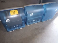 Lot 19 - handdoekpapier dispenser. 3 stuks - afbeelding 1 van  3
