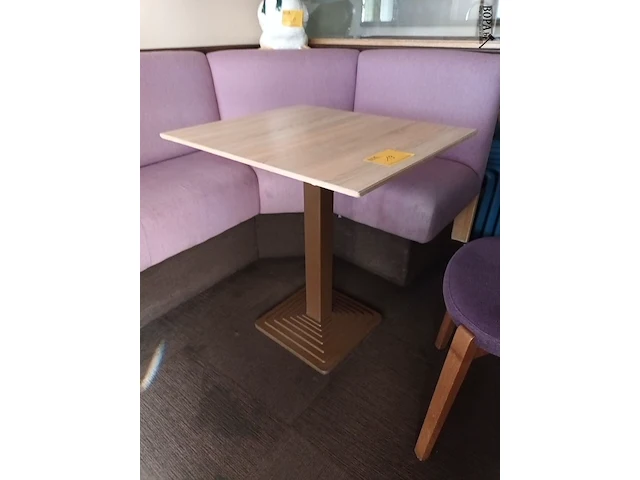 Lot 19 - hilma tafel. 3 stuks - afbeelding 2 van  2