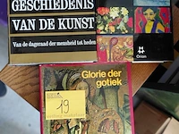 Lot 19 - koffietafelboeken kunstgeschiedenis, 3 stuks - afbeelding 1 van  2