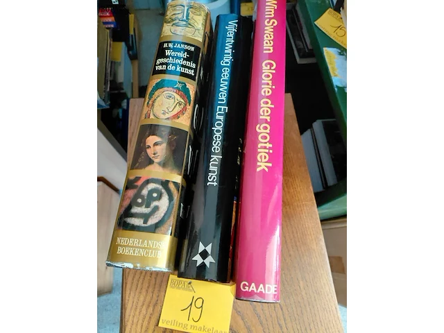 Lot 19 - koffietafelboeken kunstgeschiedenis, 3 stuks - afbeelding 2 van  2