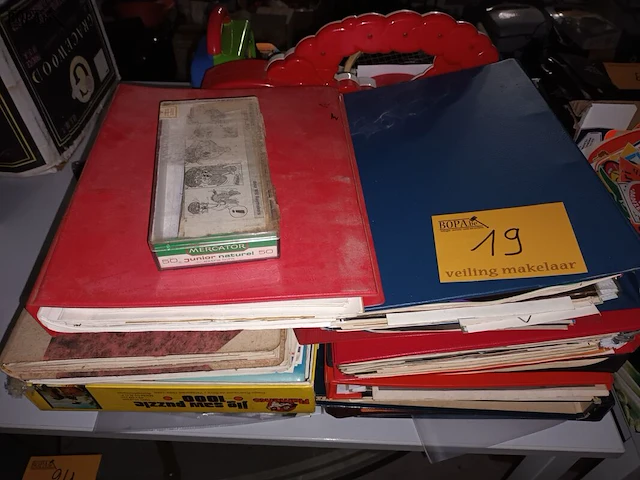 Lot 19 - lot verzamel knipsels - afbeelding 1 van  6