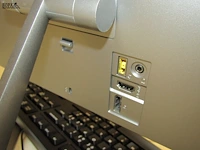 Lot 19 - pc monitor lenovo - afbeelding 3 van  3