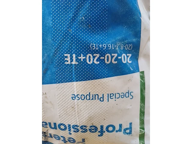 Lot 19 - professionele plantstarter - 2 zakken - afbeelding 2 van  3