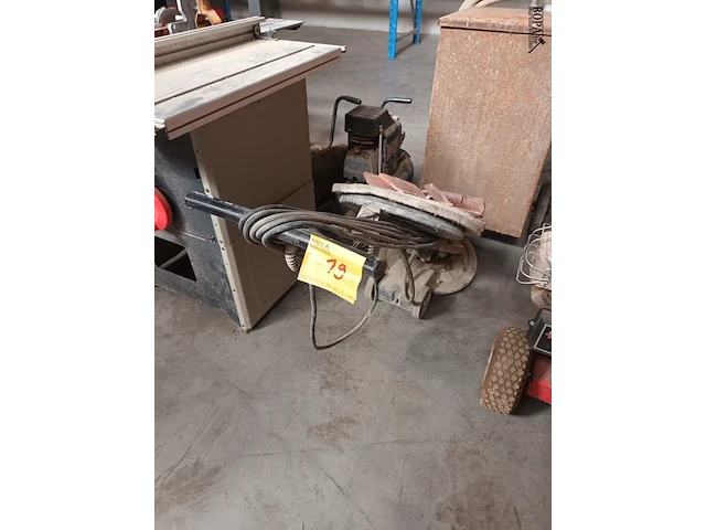 Lot 19 - roterende machine raimondi - afbeelding 1 van  4