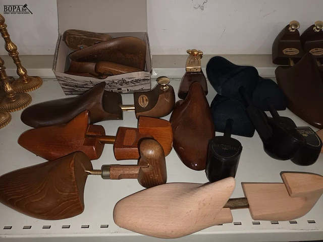 Lot 19 - schoenspanners. 20 stuks - afbeelding 4 van  4
