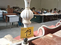 Lot 19 - staande lamp - afbeelding 2 van  5
