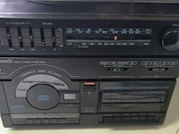 Lot 19 - stereo toren fronteck - afbeelding 2 van  4