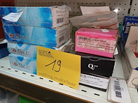 Lot 19 - veiligheidsrozetten. 7 stuks - afbeelding 2 van  3