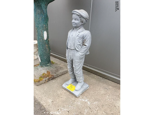 Lot 19 - vintage beton beeld - afbeelding 1 van  5