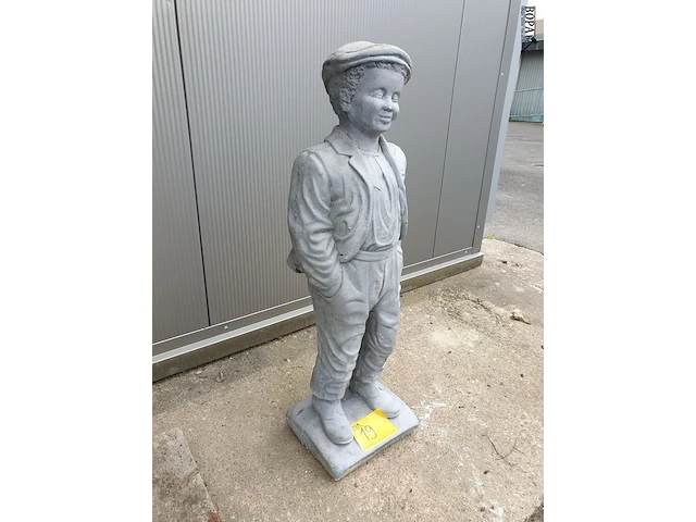 Lot 19 - vintage beton beeld - afbeelding 2 van  5