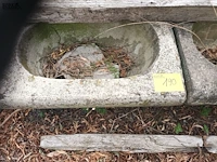 Lot 190 - betonnen drinkbakken. 4 stuks - afbeelding 4 van  4
