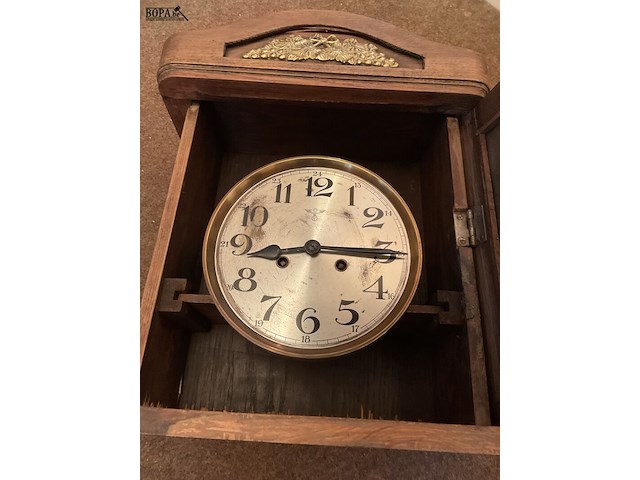 Lot 190 - hangklok met slinger - afbeelding 4 van  4