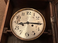 Lot 190 - hangklok met slinger - afbeelding 4 van  4