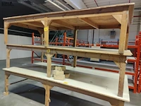 Lot 190 - houten werktafel - afbeelding 1 van  2