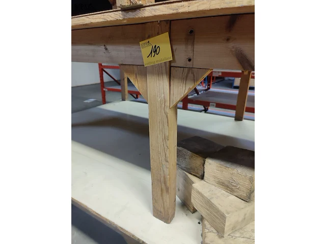 Lot 190 - houten werktafel - afbeelding 2 van  2