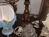 Lot 190 - lampadairs en verlichting. 10 stuks - afbeelding 4 van  6