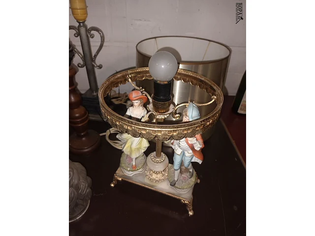 Lot 190 - lampadairs en verlichting. 10 stuks - afbeelding 6 van  6