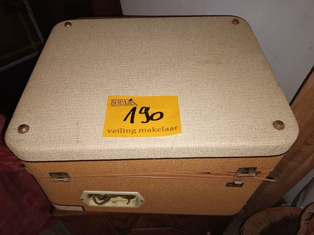 Lot 190 - vintage platenspeler - afbeelding 1 van  3