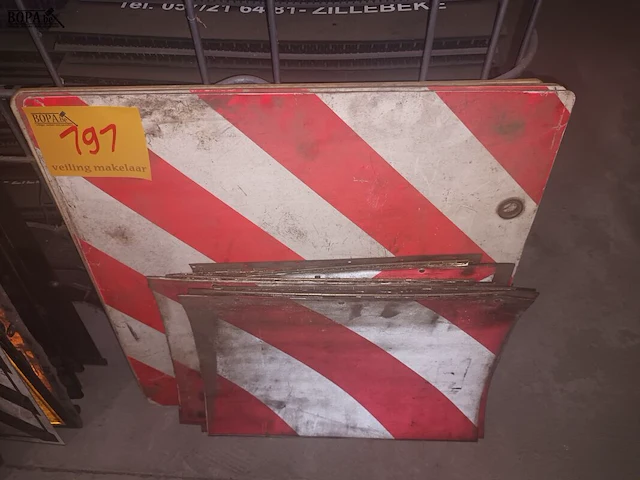 Lot 191 - signalisatie voor trucks. 20 stuks - afbeelding 2 van  3
