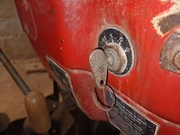 Lot 191 - tractor massey-ferguson 135 - afbeelding 6 van  14