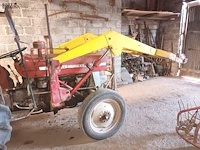 Lot 191 - tractor massey-ferguson 135 - afbeelding 7 van  14