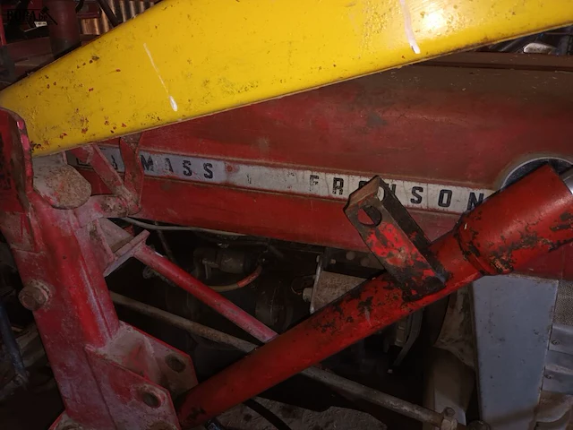 Lot 191 - tractor massey-ferguson 135 - afbeelding 8 van  14